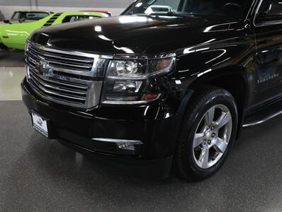 2018 Chevrolet Suburban Premier 4WD   - Photo 3 - Addison, IL 60101