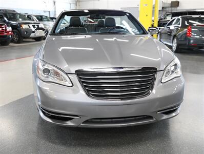 2013 Chrysler 200 Series Limited   - Photo 7 - Addison, IL 60101