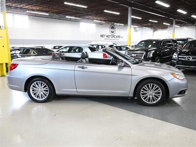 2013 Chrysler 200 Series Limited   - Photo 9 - Addison, IL 60101