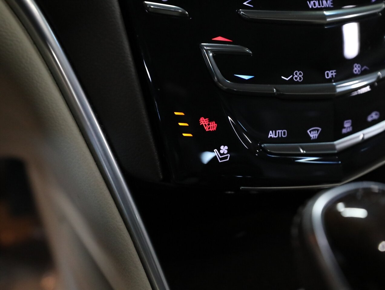 2015 Cadillac XTS Luxury AWD - Photo 35 - Addison, IL 60101