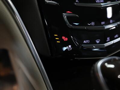 2015 Cadillac XTS Luxury AWD   - Photo 35 - Addison, IL 60101