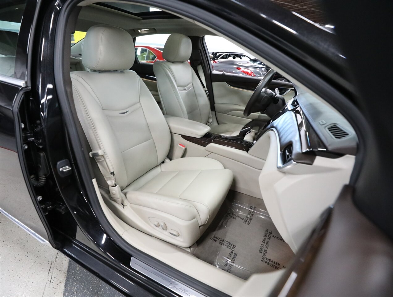 2015 Cadillac XTS Luxury AWD - Photo 18 - Addison, IL 60101