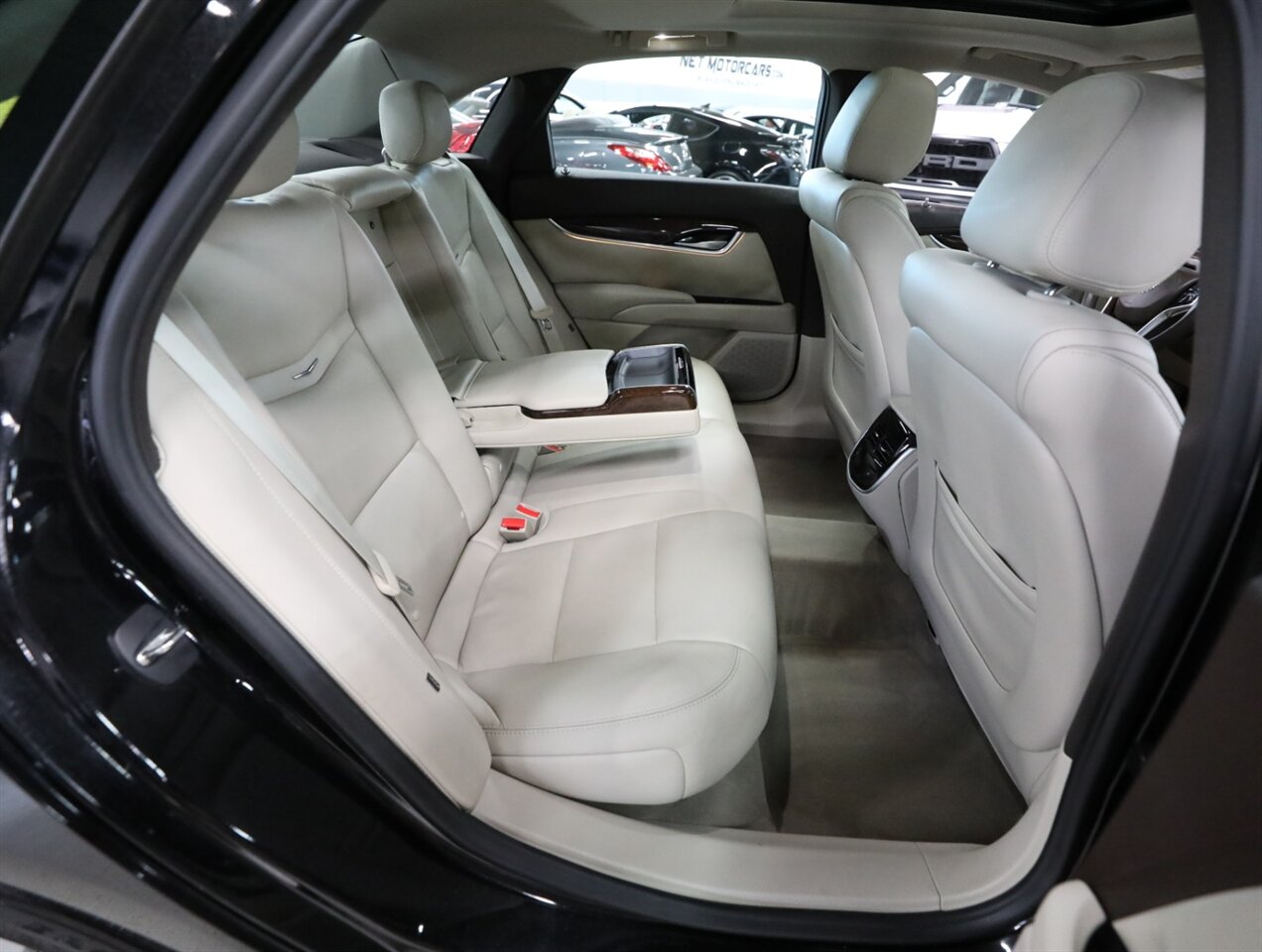 2015 Cadillac XTS Luxury AWD - Photo 21 - Addison, IL 60101