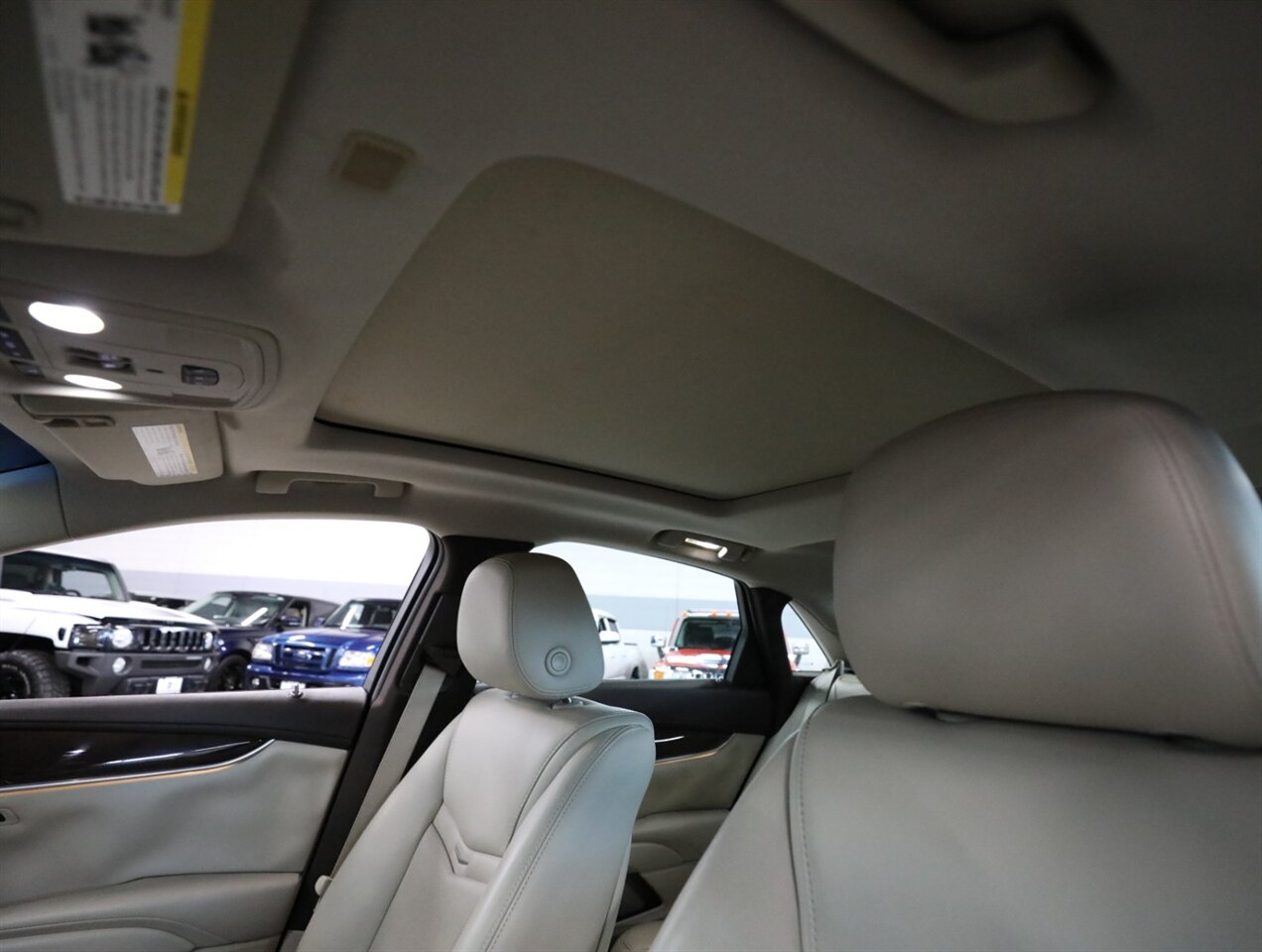 2015 Cadillac XTS Luxury AWD - Photo 32 - Addison, IL 60101