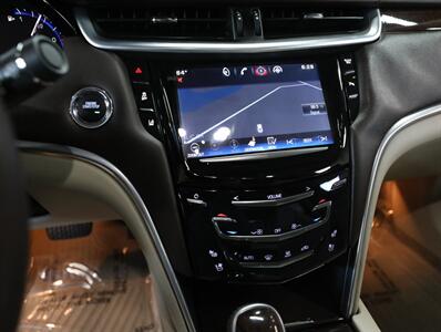 2015 Cadillac XTS Luxury AWD   - Photo 34 - Addison, IL 60101