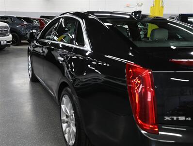 2015 Cadillac XTS Luxury AWD   - Photo 14 - Addison, IL 60101