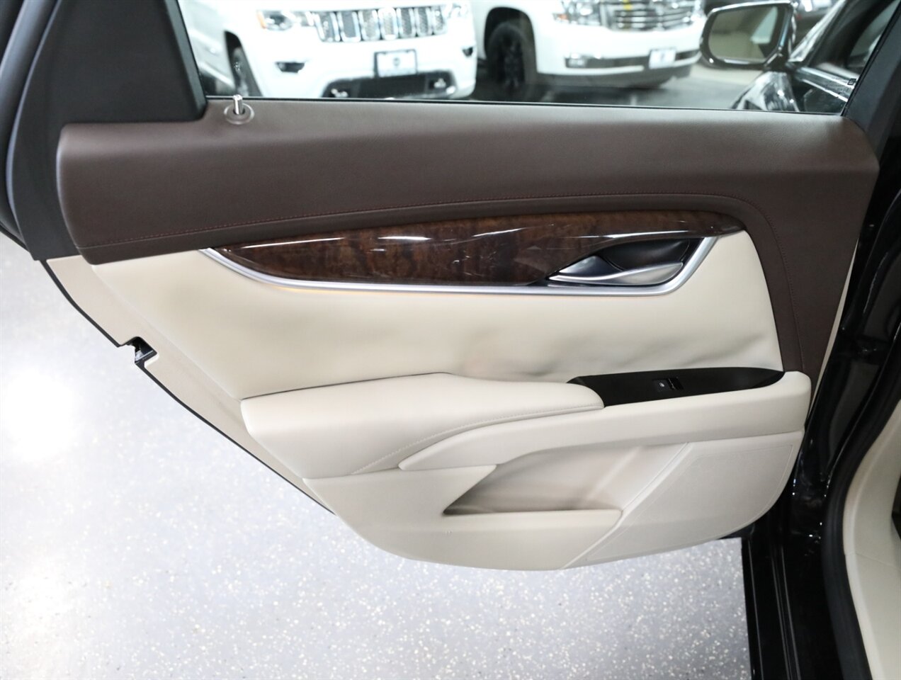 2015 Cadillac XTS Luxury AWD - Photo 23 - Addison, IL 60101