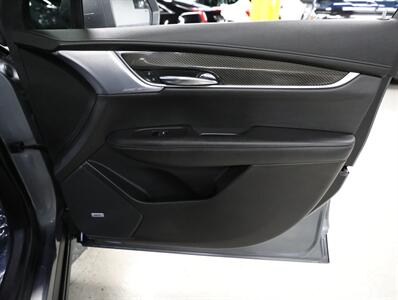 2020 Cadillac XT6 Sport AWD   - Photo 17 - Addison, IL 60101