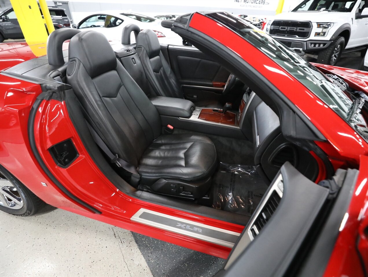 2007 Cadillac XLR Passion Red Limited Editi - Photo 23 - Addison, IL 60101