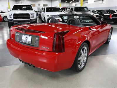 2007 Cadillac XLR Passion Red Limited Editi   - Photo 12 - Addison, IL 60101
