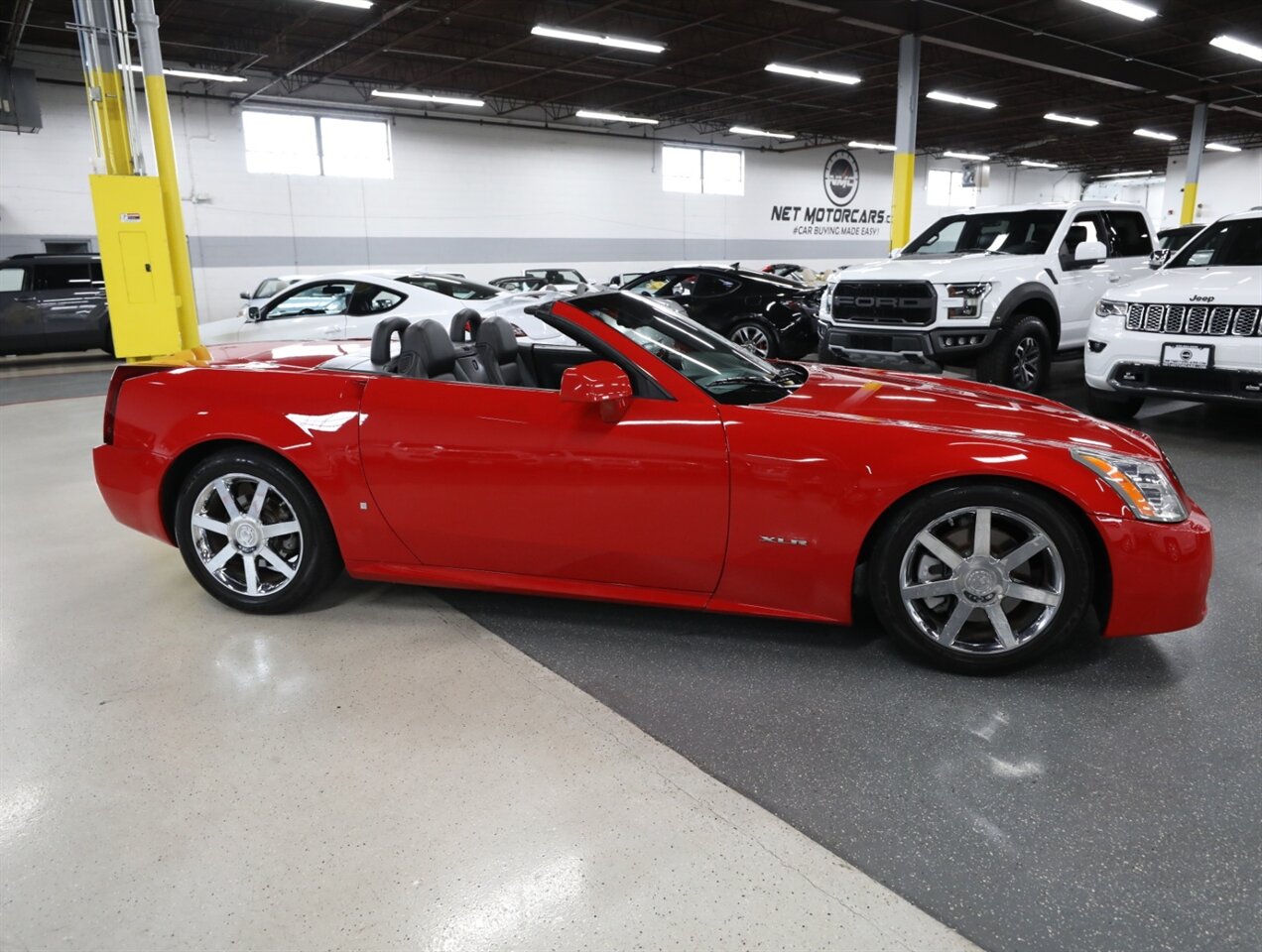 2007 Cadillac XLR Passion Red Limited Editi - Photo 11 - Addison, IL 60101
