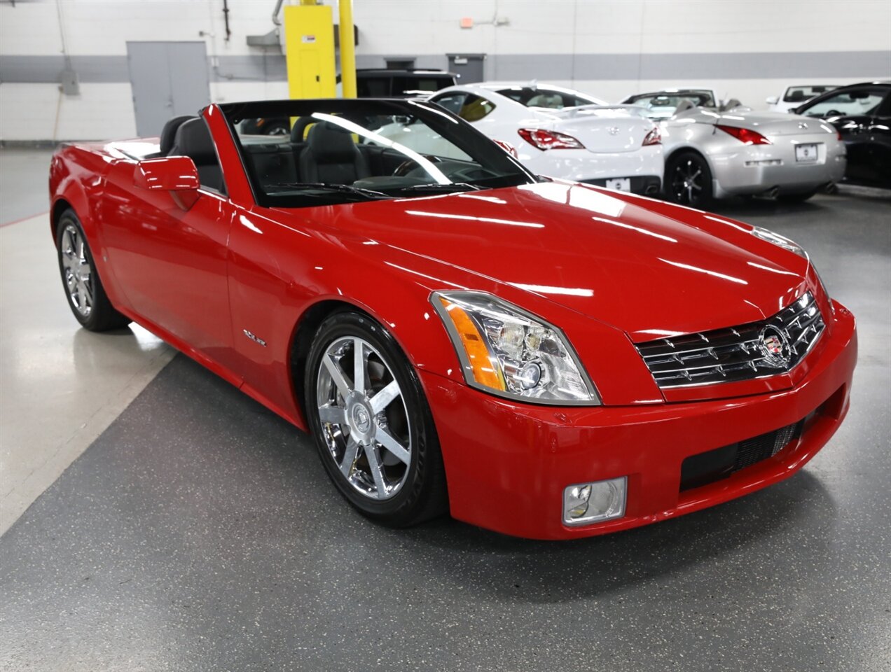 2007 Cadillac XLR Passion Red Limited Editi - Photo 8 - Addison, IL 60101