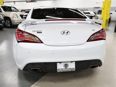 2015 Hyundai Genesis Coupe 3.8 Ultimate   - Photo 10 - Addison, IL 60101