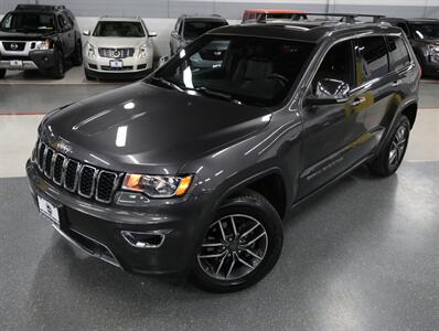 2019 Jeep Grand Cherokee Limited 4X4 - Photo 2 - Addison, IL 60101