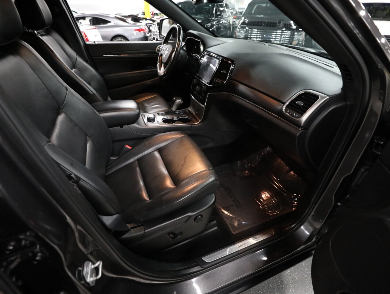 2019 Jeep Grand Cherokee Limited 4X4 - Photo 19 - Addison, IL 60101