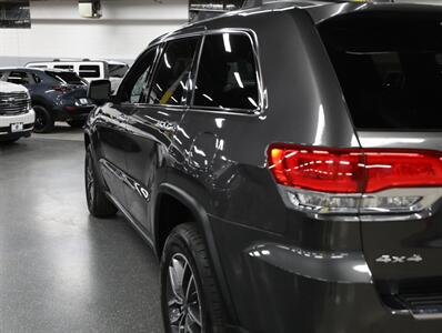 2019 Jeep Grand Cherokee Limited 4X4 - Photo 14 - Addison, IL 60101