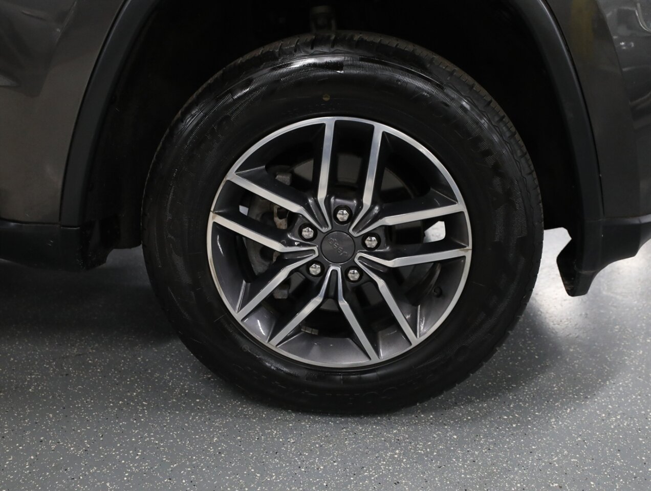 2019 Jeep Grand Cherokee Limited 4X4 - Photo 49 - Addison, IL 60101