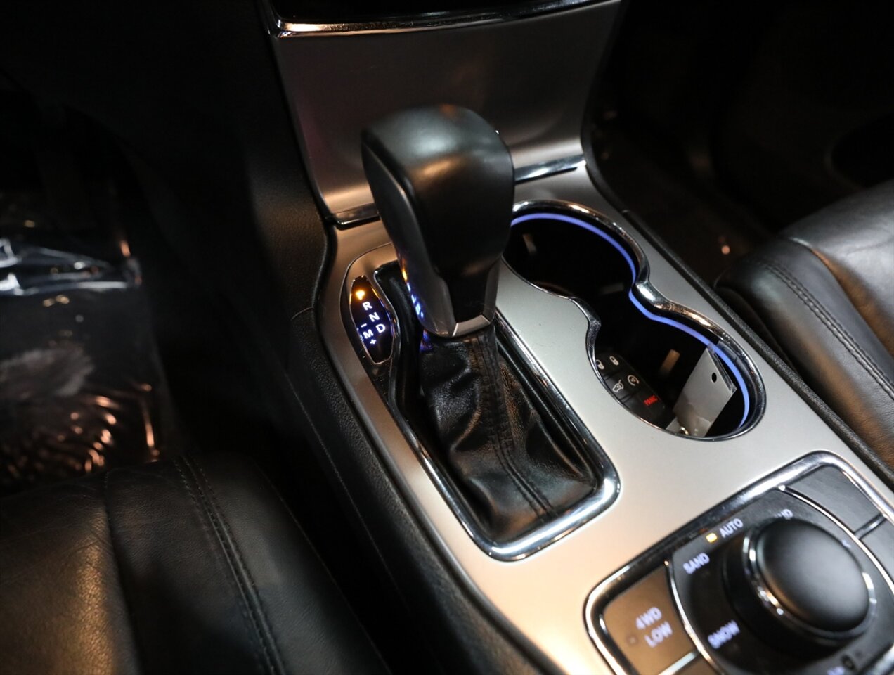 2019 Jeep Grand Cherokee Limited 4X4 - Photo 36 - Addison, IL 60101