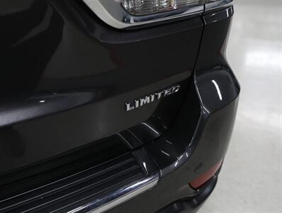 2019 Jeep Grand Cherokee Limited 4X4 - Photo 11 - Addison, IL 60101