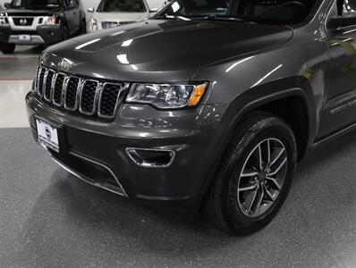 2019 Jeep Grand Cherokee Limited 4X4 - Photo 3 - Addison, IL 60101