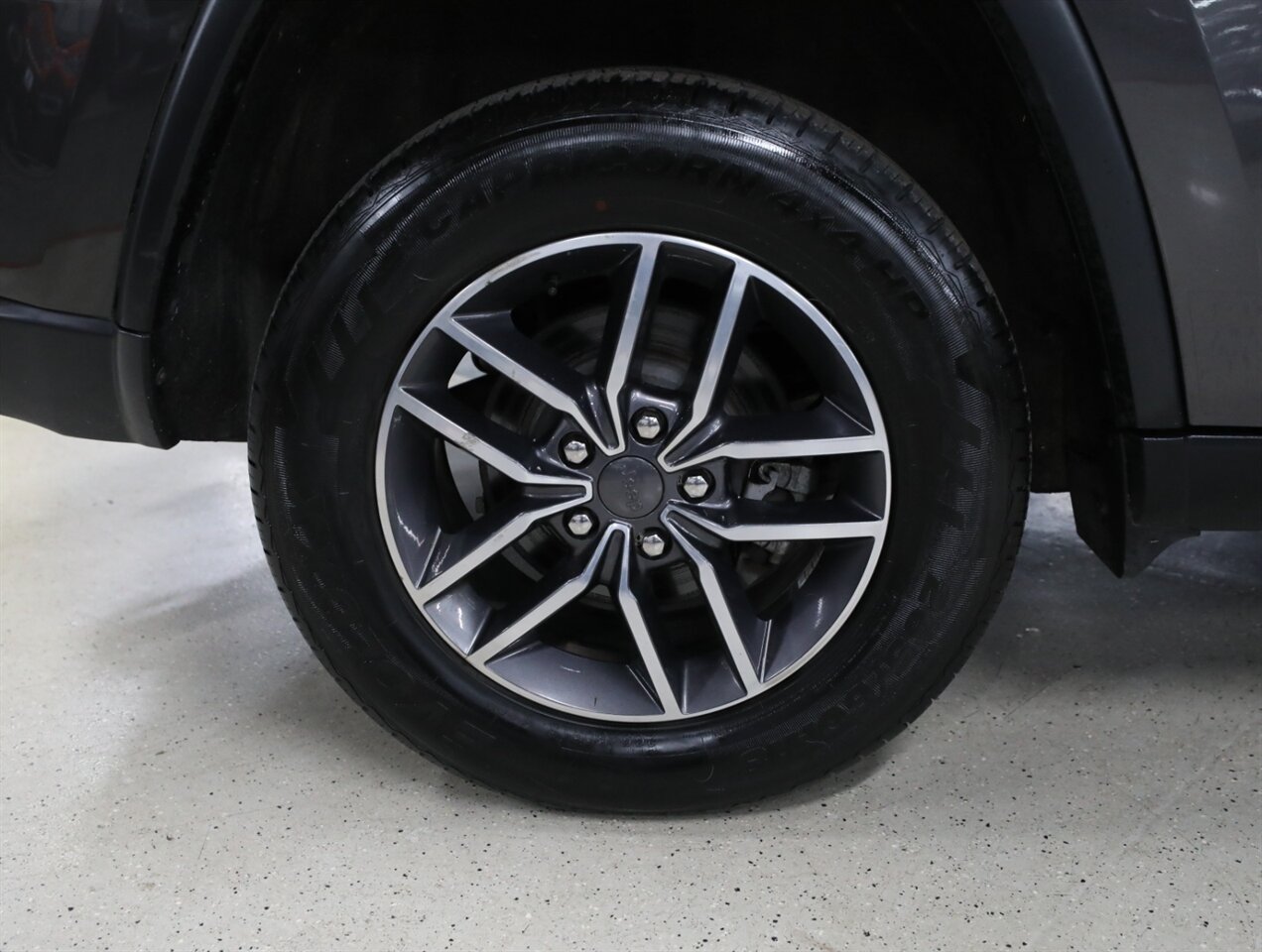 2019 Jeep Grand Cherokee Limited 4X4 - Photo 50 - Addison, IL 60101