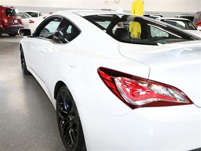 2016 Hyundai Genesis Coupe 3.8 R-Spec   - Photo 15 - Addison, IL 60101
