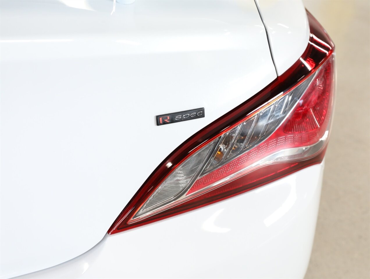 2016 Hyundai Genesis Coupe 3.8 R-Spec - Photo 11 - Addison, IL 60101