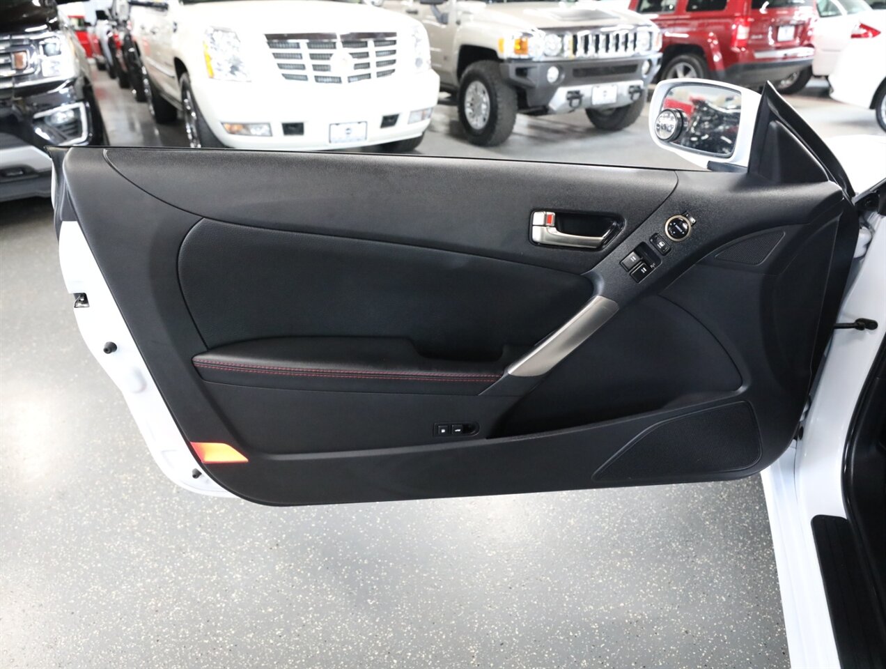 2016 Hyundai Genesis Coupe 3.8 R-Spec - Photo 23 - Addison, IL 60101