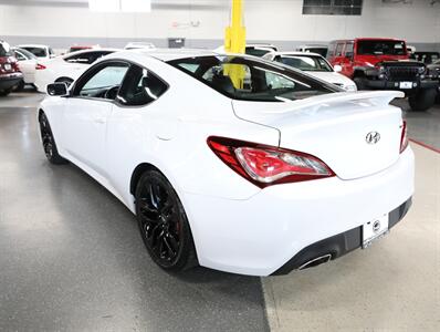 2016 Hyundai Genesis Coupe 3.8 R-Spec   - Photo 13 - Addison, IL 60101