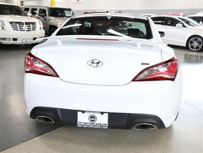 2016 Hyundai Genesis Coupe 3.8 R-Spec   - Photo 10 - Addison, IL 60101