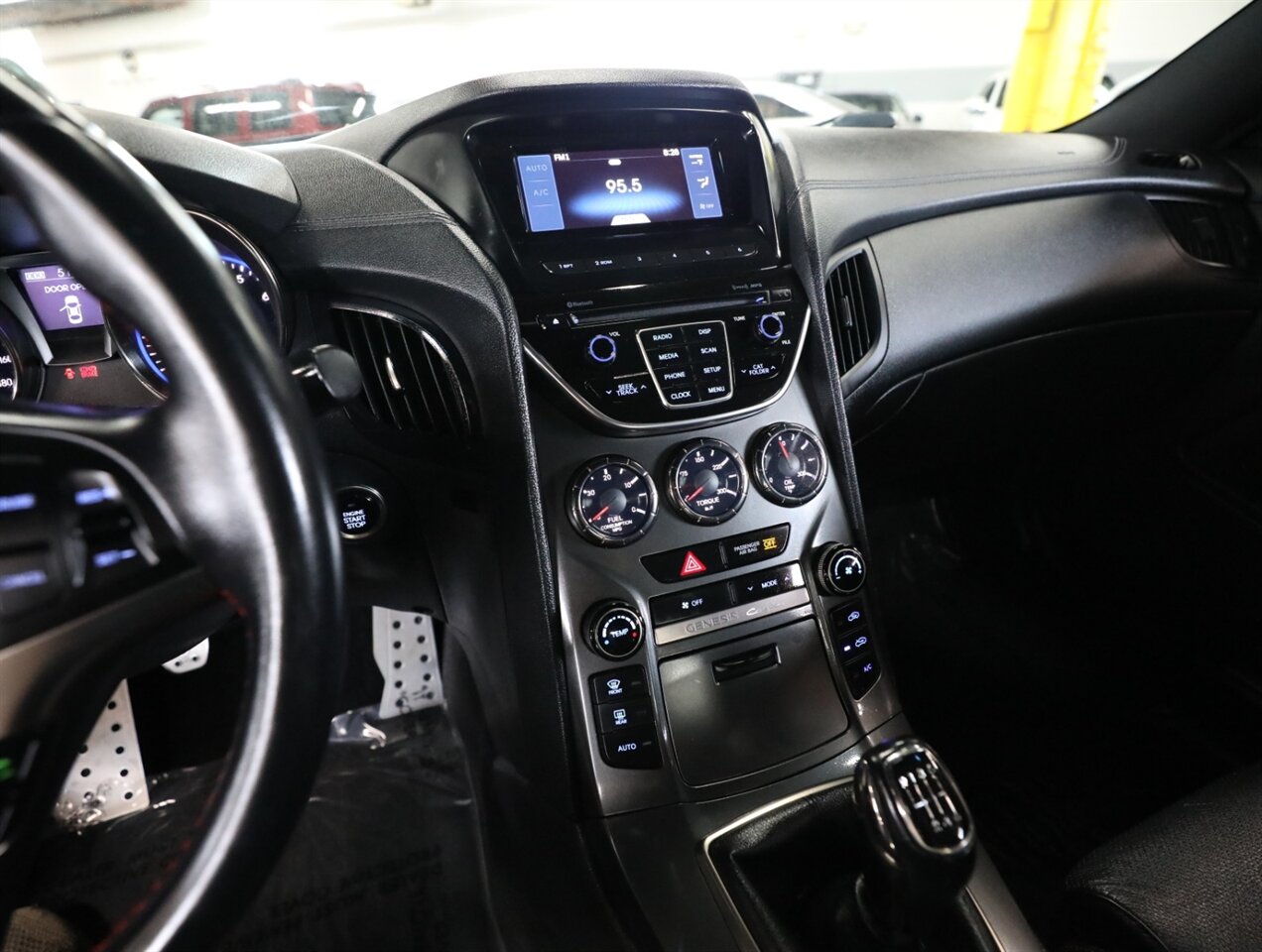 2016 Hyundai Genesis Coupe 3.8 R-Spec - Photo 29 - Addison, IL 60101