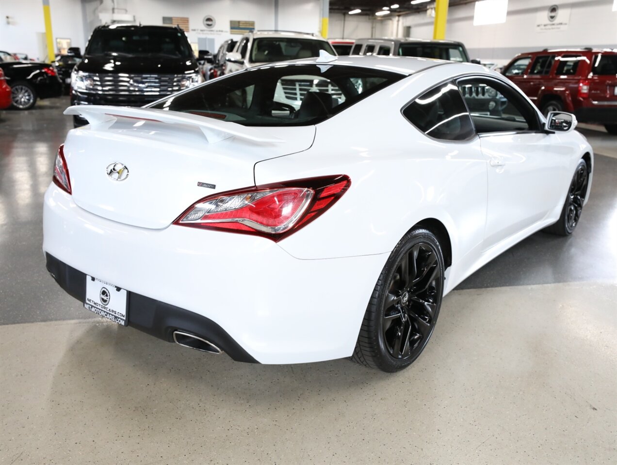 2016 Hyundai Genesis Coupe 3.8 R-Spec - Photo 9 - Addison, IL 60101
