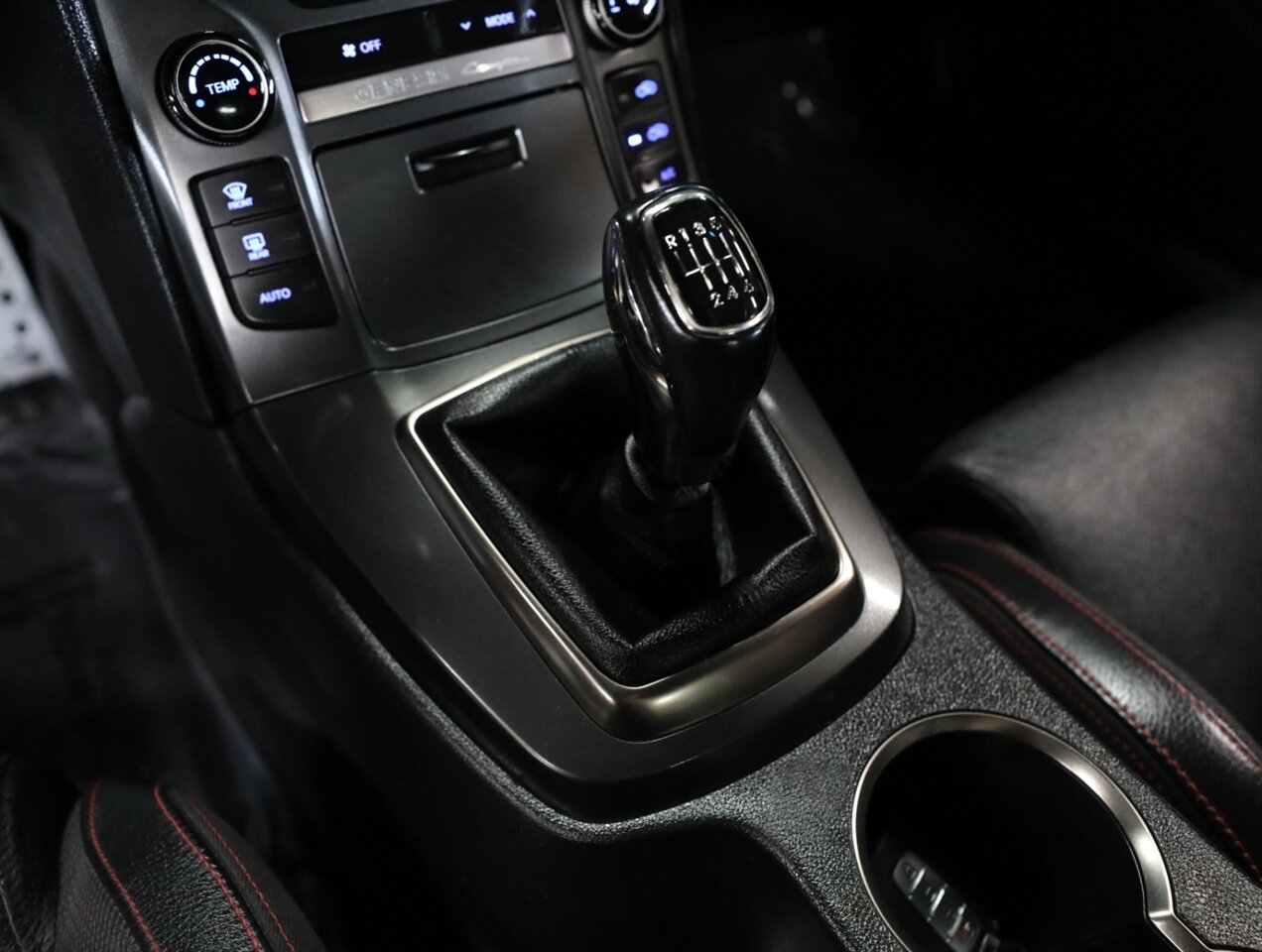 2016 Hyundai Genesis Coupe 3.8 R-Spec - Photo 28 - Addison, IL 60101