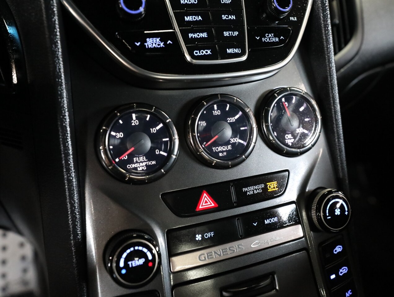 2016 Hyundai Genesis Coupe 3.8 R-Spec - Photo 30 - Addison, IL 60101