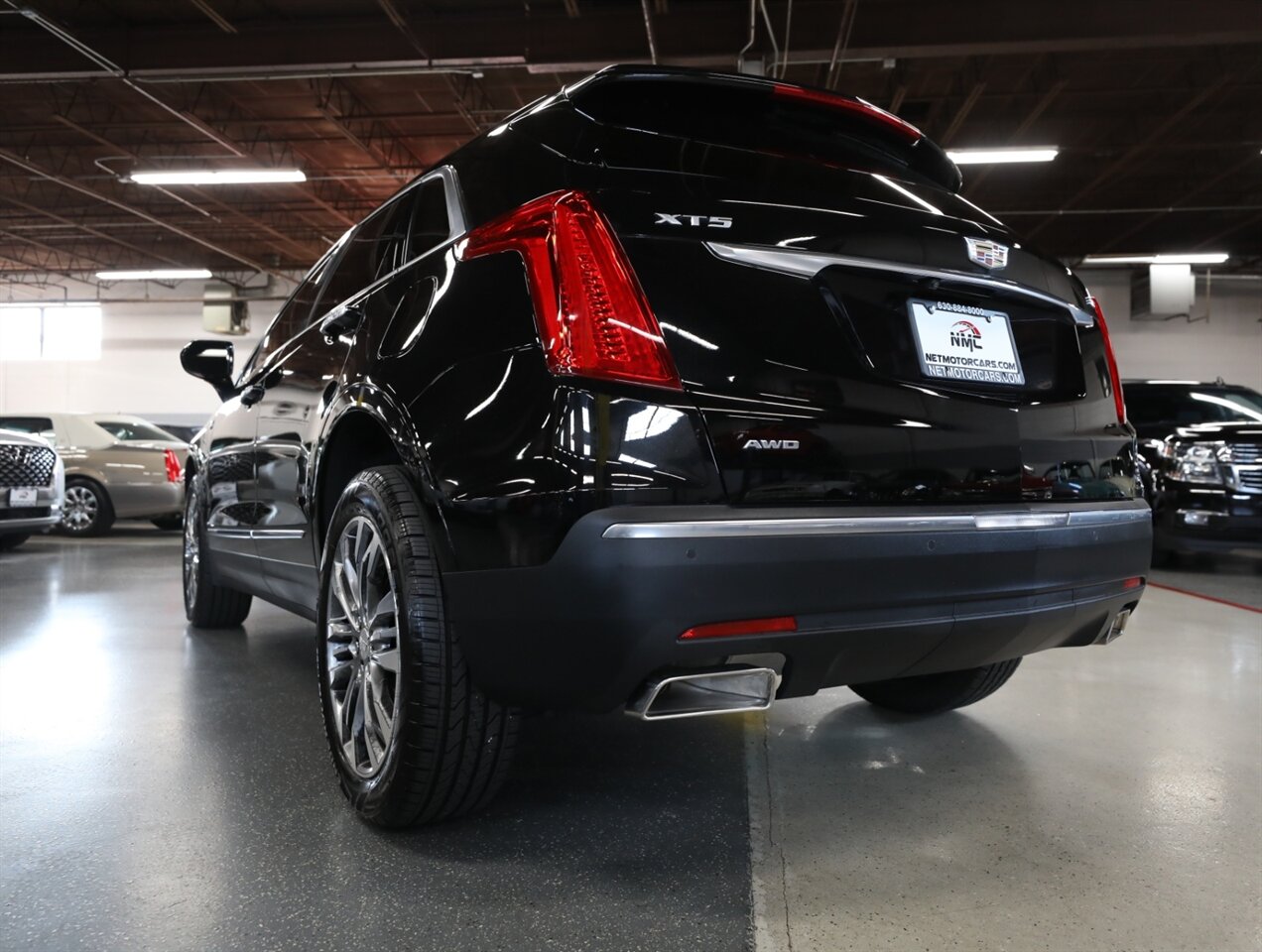 2017 Cadillac XT5 Premium Luxury - Photo 13 - Addison, IL 60101