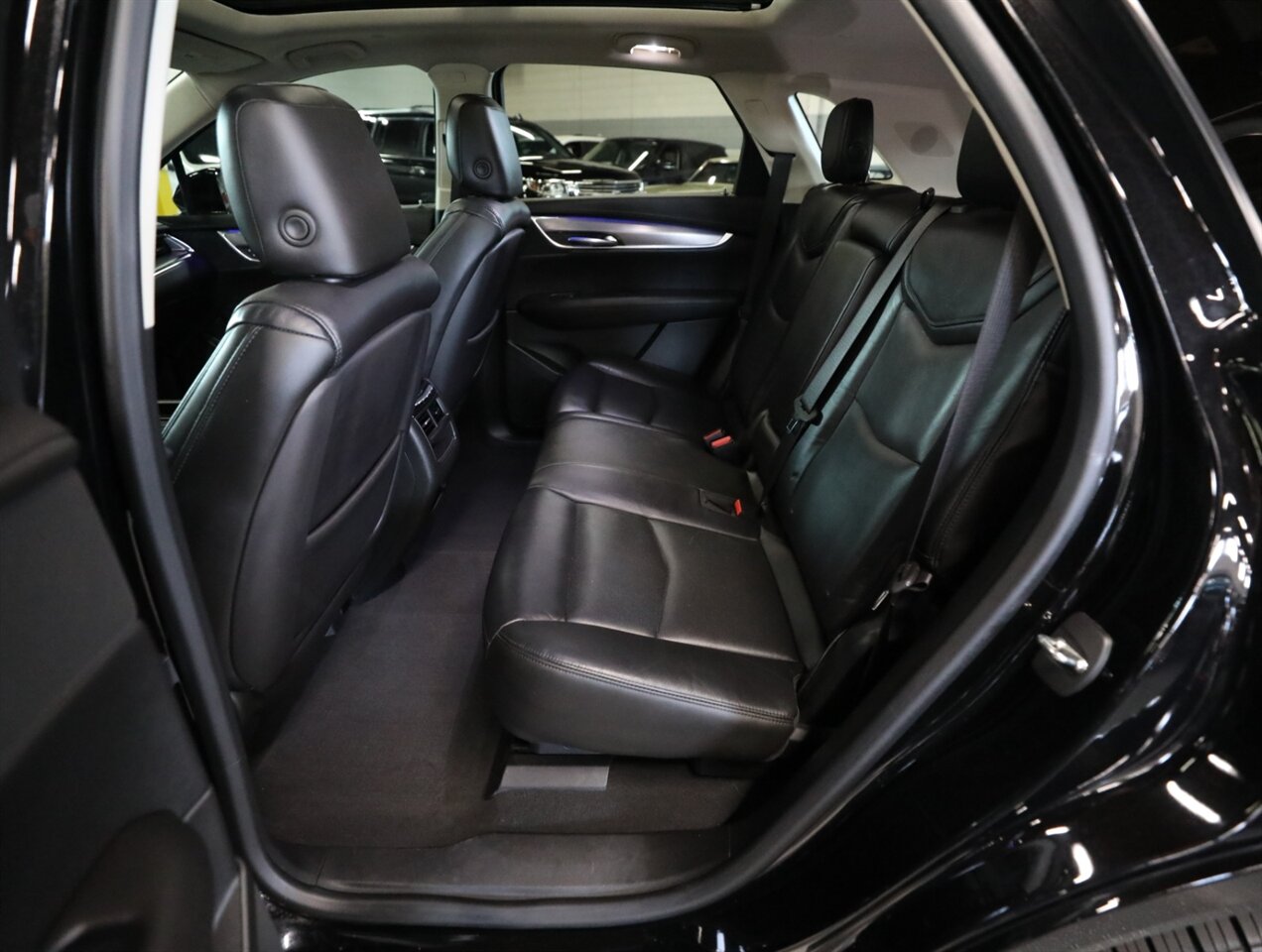 2017 Cadillac XT5 Premium Luxury - Photo 27 - Addison, IL 60101