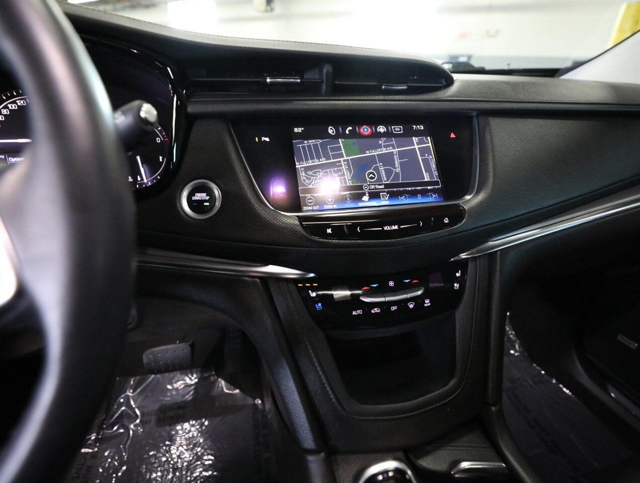 2017 Cadillac XT5 Premium Luxury - Photo 35 - Addison, IL 60101