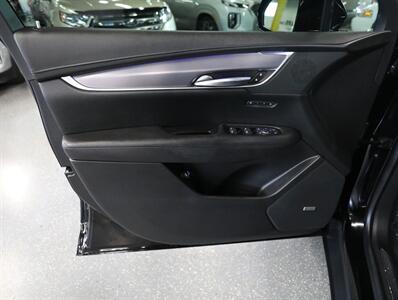 2017 Cadillac XT5 Premium Luxury - Photo 29 - Addison, IL 60101