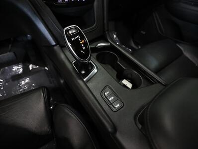 2017 Cadillac XT5 Premium Luxury - Photo 34 - Addison, IL 60101
