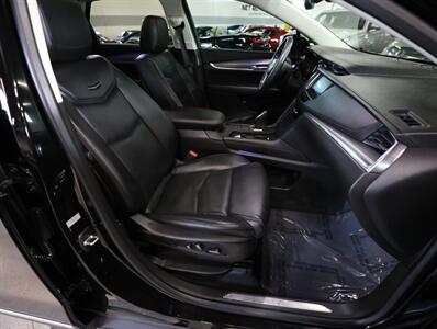 2017 Cadillac XT5 Premium Luxury - Photo 19 - Addison, IL 60101