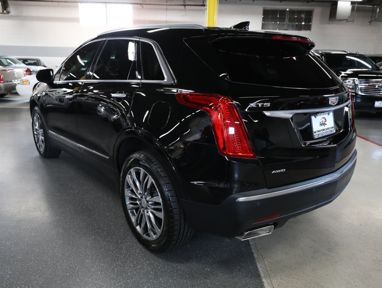 2017 Cadillac XT5 Premium Luxury - Photo 14 - Addison, IL 60101