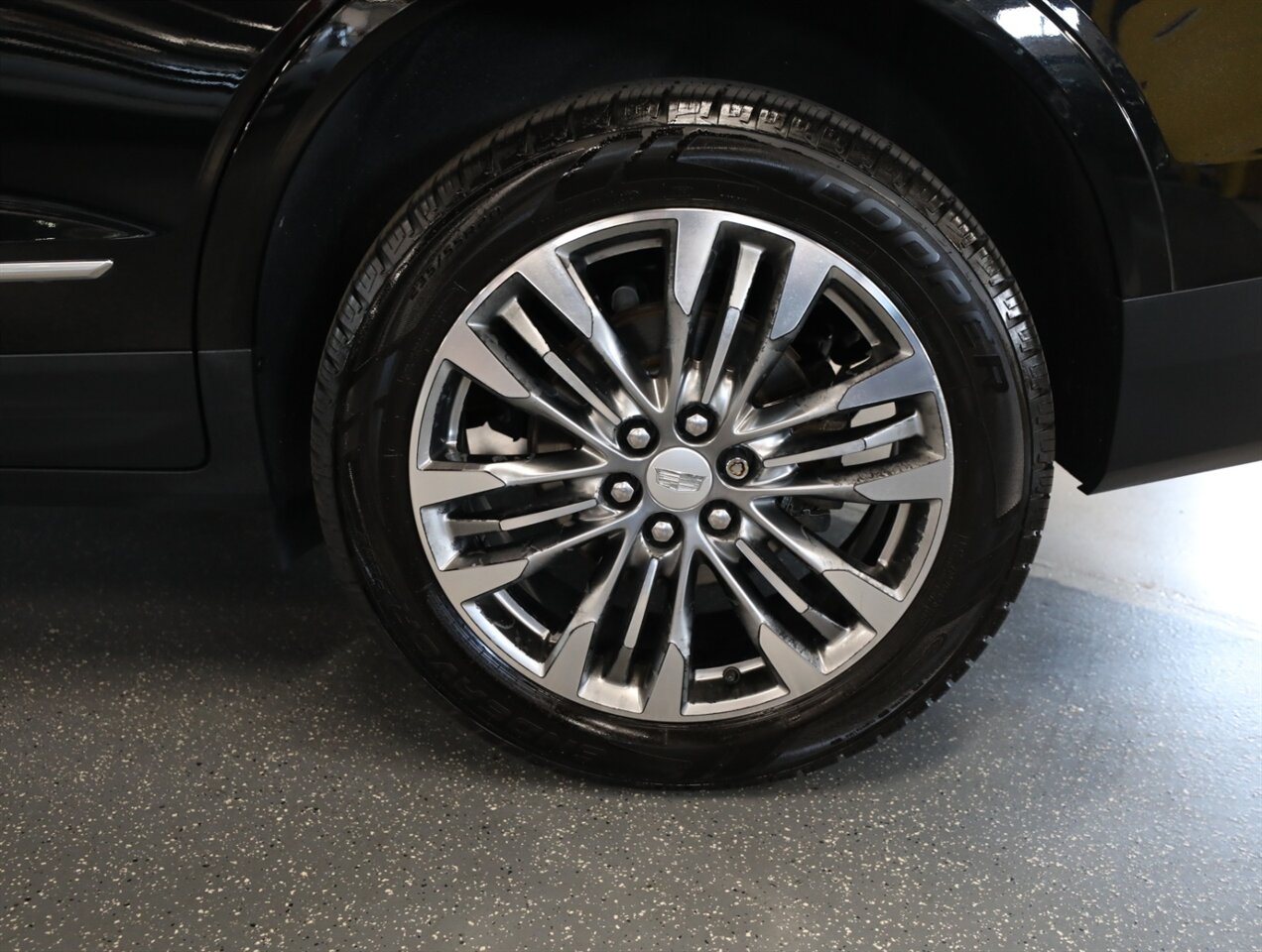 2017 Cadillac XT5 Premium Luxury - Photo 46 - Addison, IL 60101