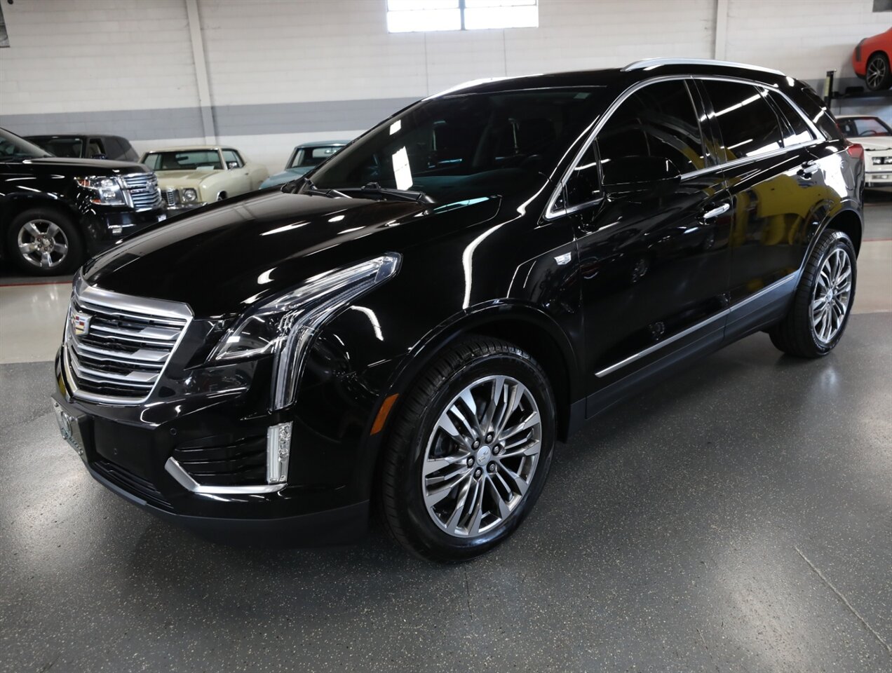 2017 Cadillac XT5 Premium Luxury - Photo 4 - Addison, IL 60101