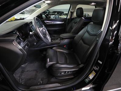 2017 Cadillac XT5 Premium Luxury - Photo 32 - Addison, IL 60101