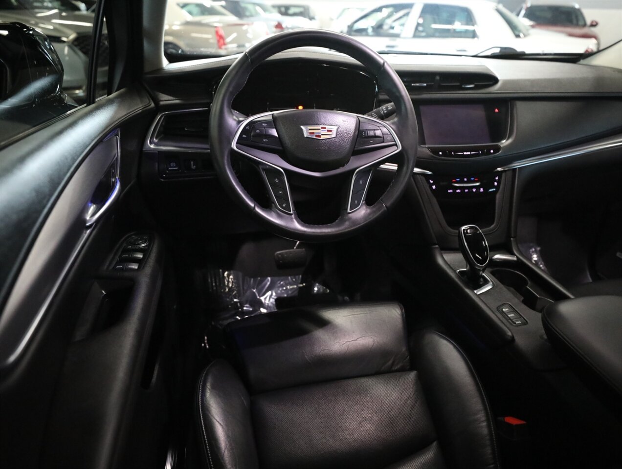 2017 Cadillac XT5 Premium Luxury - Photo 28 - Addison, IL 60101