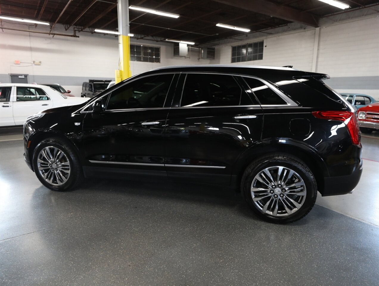 2017 Cadillac XT5 Premium Luxury - Photo 16 - Addison, IL 60101