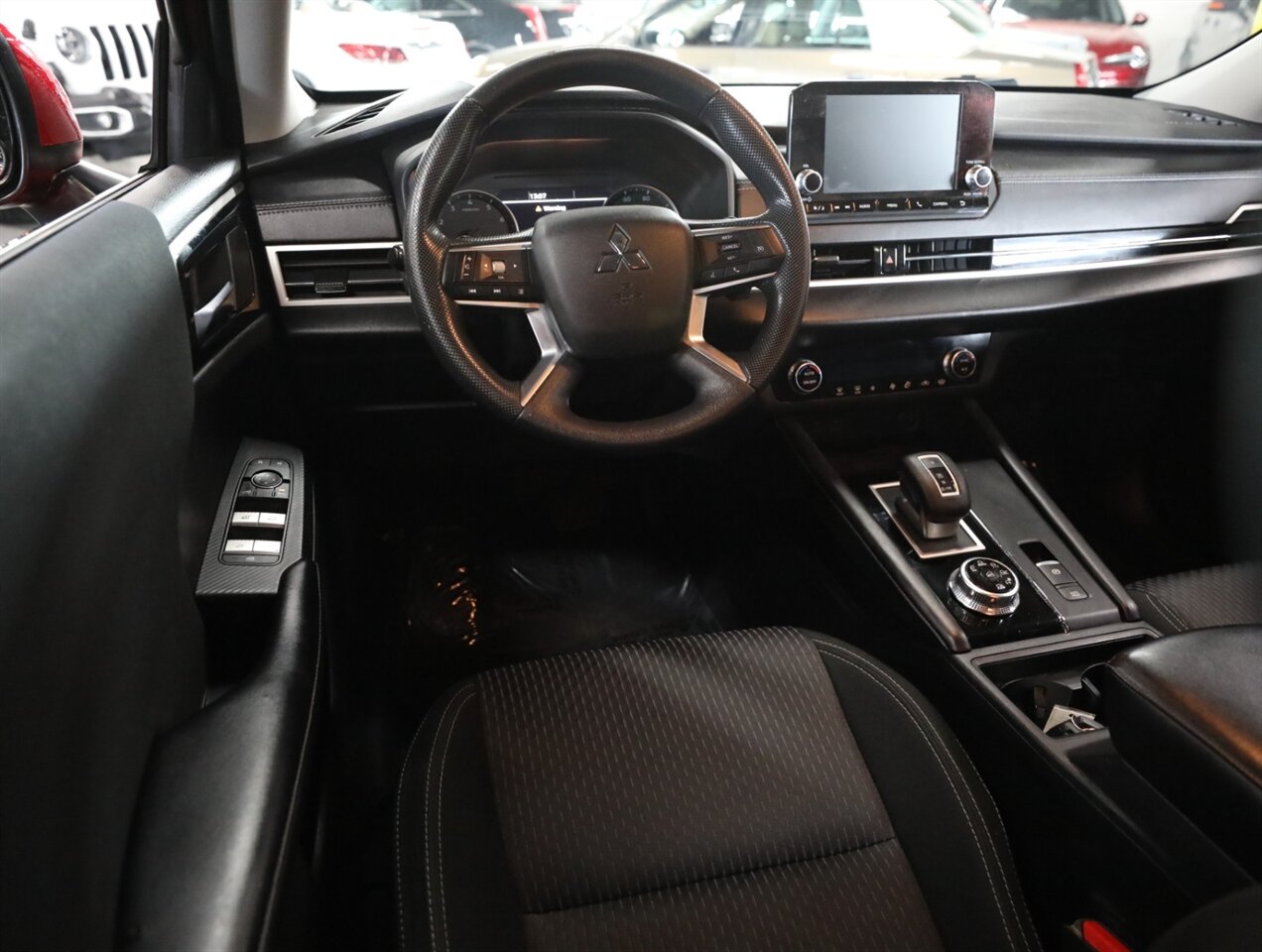 2022 Mitsubishi Outlander ES 2.5 S-AWC - Photo 27 - Addison, IL 60101