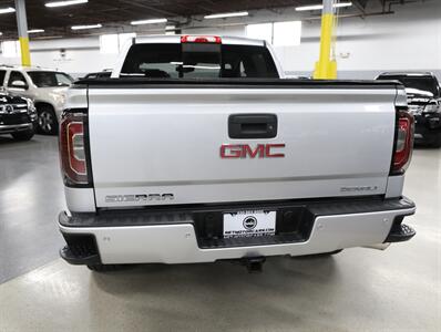 2017 GMC Sierra 1500 Denali 4WD   - Photo 10 - Addison, IL 60101