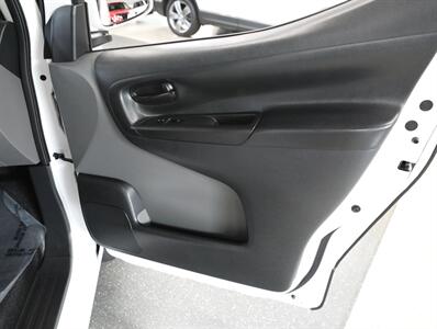 2018 Nissan NV200 SV   - Photo 16 - Addison, IL 60101