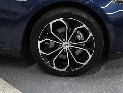 2017 Ford Taurus SHO AWD   - Photo 47 - Addison, IL 60101